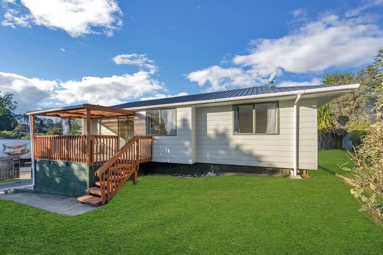 Photo of property in 81a Dundale Avenue, Blockhouse Bay, Auckland, 0600
