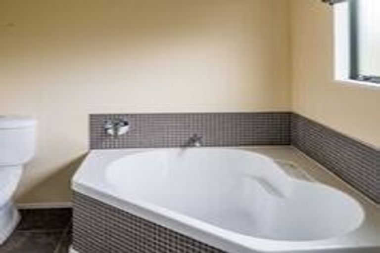 Photo of property in 55 Halladale Road, Papakowhai, Porirua, 5024