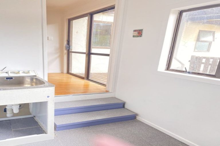 Photo of property in 17 Cosgrave Road, Papakura, 2110