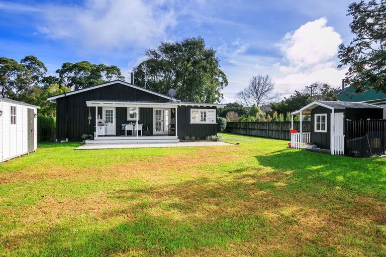 Photo of property in 16 Waitoki Road, Waitoki, Kaukapakapa, 0871