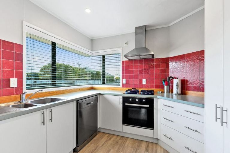 Photo of property in 61 Vardon Road, St Andrews, Hamilton, 3200