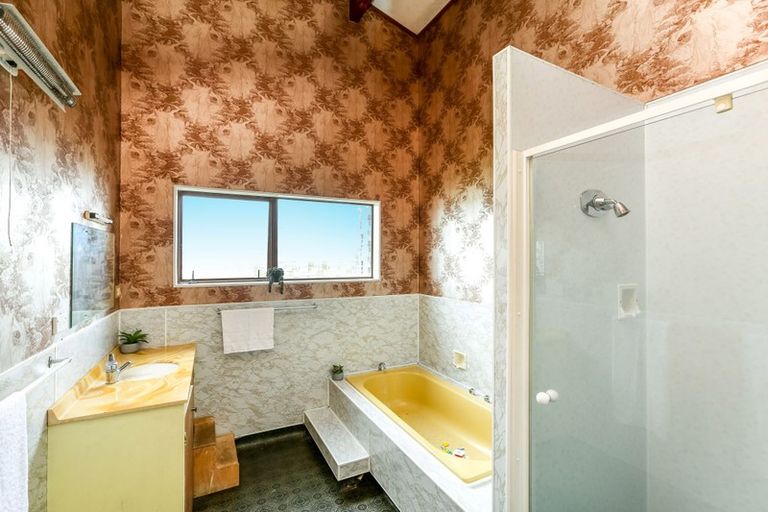 Photo of property in 16a Tiverton Crescent, Whalers Gate, New Plymouth, 4310