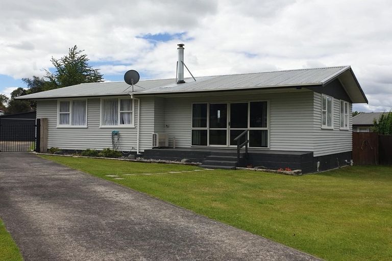 Photo of property in 10 Matipo Place, Tokoroa, 3420