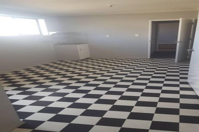 Photo of property in 18a Woodstock Place, Russley, Christchurch, 8042