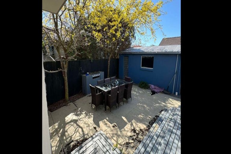 Photo of property in 1/102a Queenspark Drive, Parklands, Christchurch, 8083