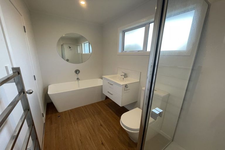 Photo of property in 57 Gloria Avenue, Te Atatu Peninsula, Auckland, 0610