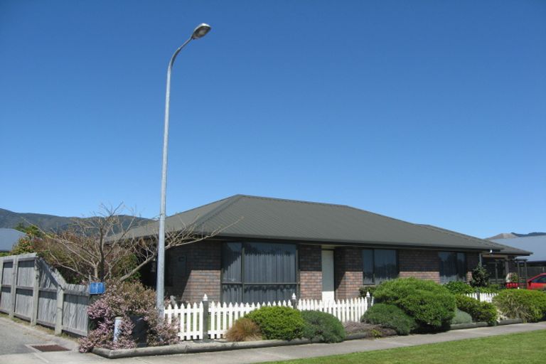 Photo of property in 24 Allport Place, Stoke, Nelson, 7011