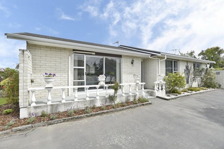 Photo of property in 43 Valecrest Avenue, Parklands, Christchurch, 8083