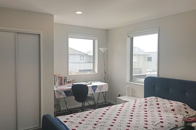 Photo of property in 9 Hakaro Way, Takanini, 2112