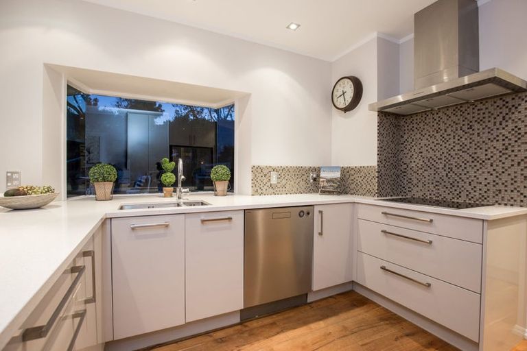 Photo of property in 38 Wyoming Avenue, Murrays Bay, Auckland, 0630