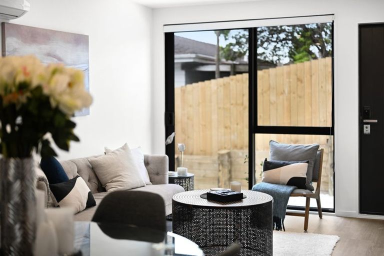 Photo of property in 12c Massine Place, Randwick Park, Auckland, 2105