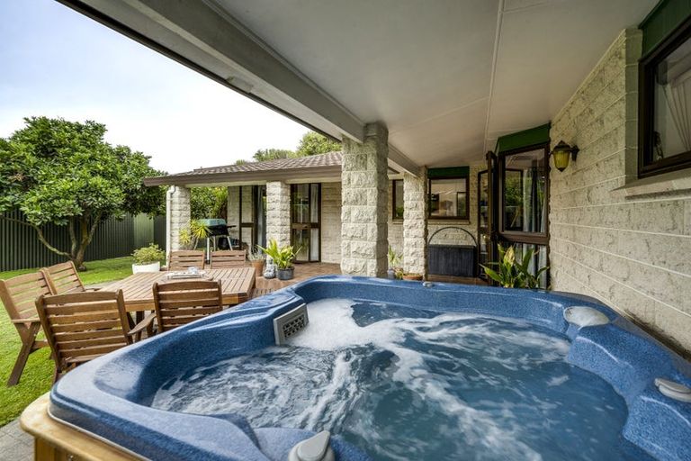 Photo of property in 54 Allens Lane, Clive, 4102