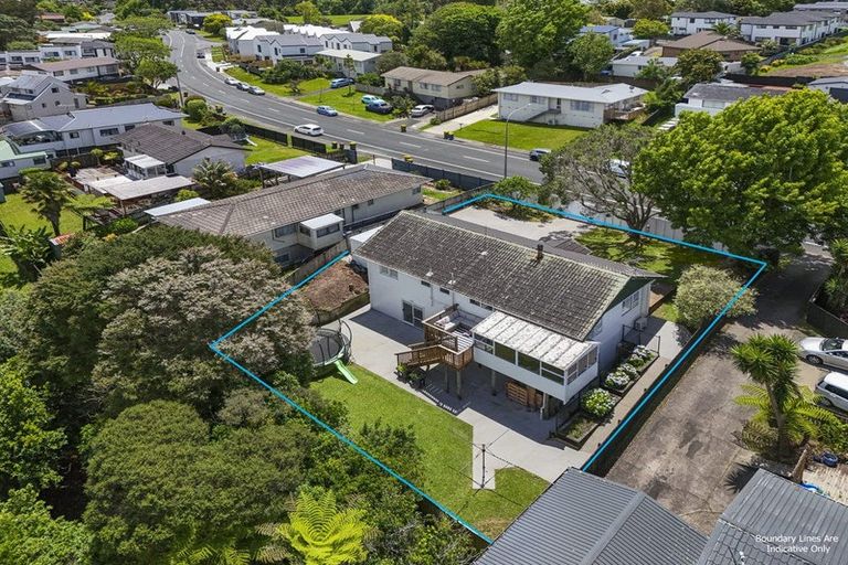 Photo of property in 107 Oreil Avenue, West Harbour, Auckland, 0618