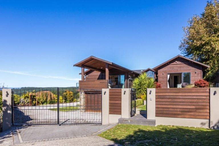 Photo of property in 74 Wakeman Road, Acacia Bay, Taupo, 3330