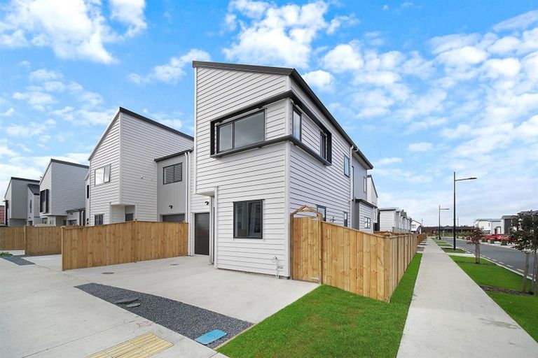 Photo of property in 42 Kairakau Street, Papakura, 2110