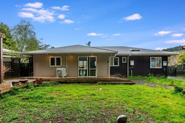Photo of property in 22 Bridge Road, Birchville, Upper Hutt, 5018