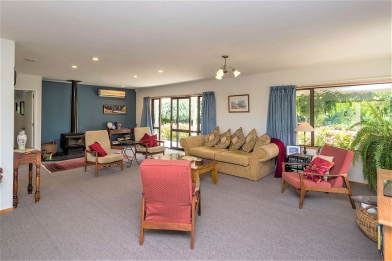 Photo of property in 2 Terrace Road, Leithfield, Amberley, 7481