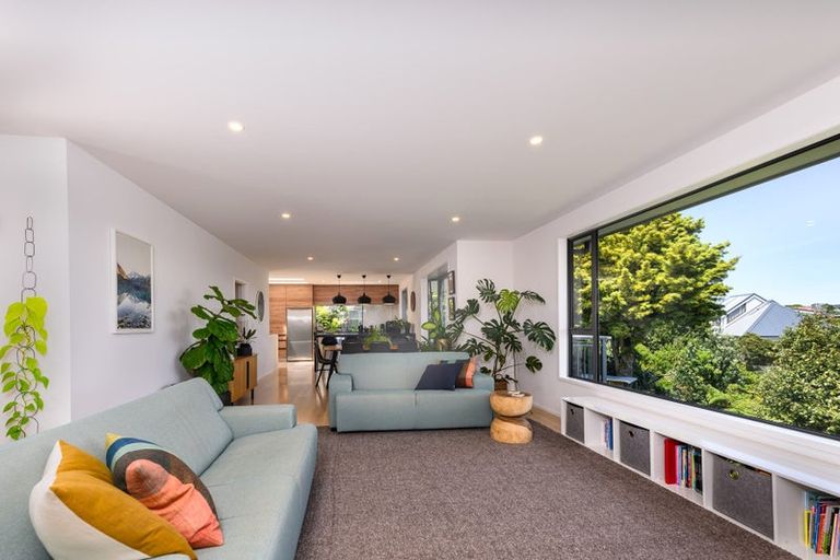 Photo of property in 18c Montana Place, Merrilands, New Plymouth, 4312