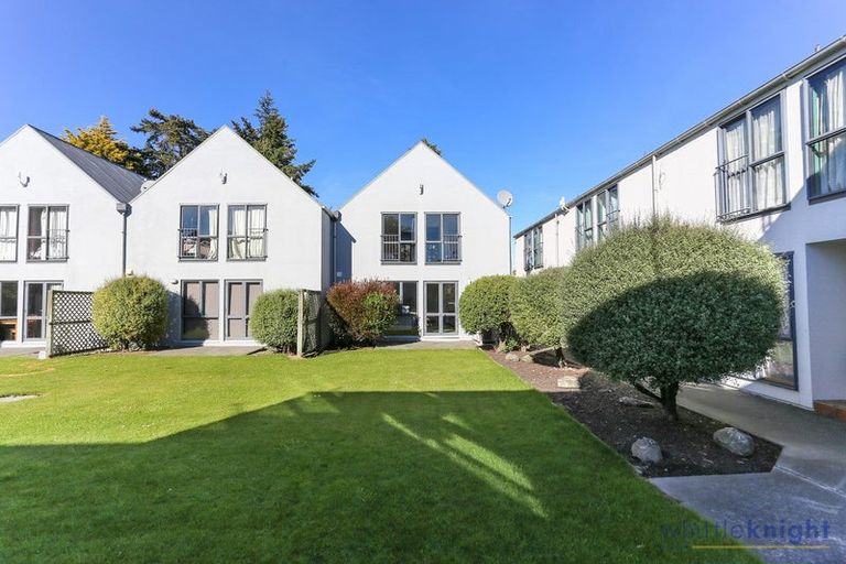 Photo of property in 7/74 Hansons Lane, Upper Riccarton, Christchurch, 8041