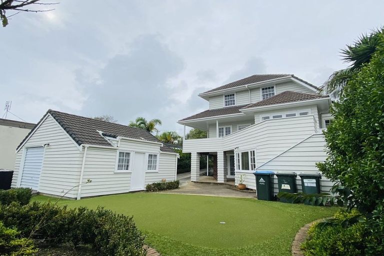 Photo of property in 127 St Heliers Road, Saint Heliers, Auckland, 1071