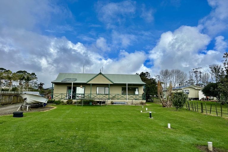 Photo of property in 9 Ahipara Road, Ahipara, Kaitaia, 0481