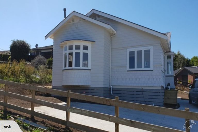 Photo of property in 11 Trosk Place, Waiuku, 2123