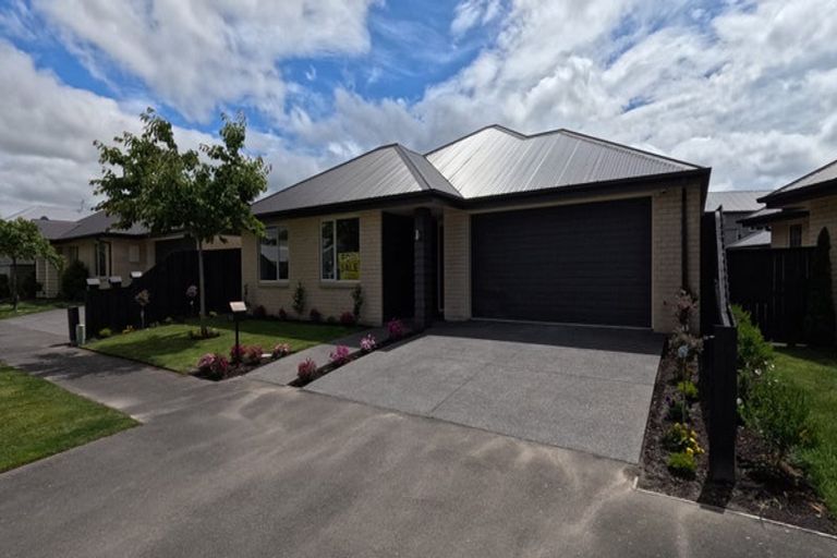 Photo of property in 4a Somerville Crescent, Aidanfield, Christchurch, 8025