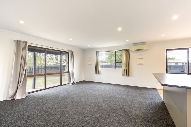 Photo of property in 43 Karen Crescent, Dinsdale, Hamilton, 3204