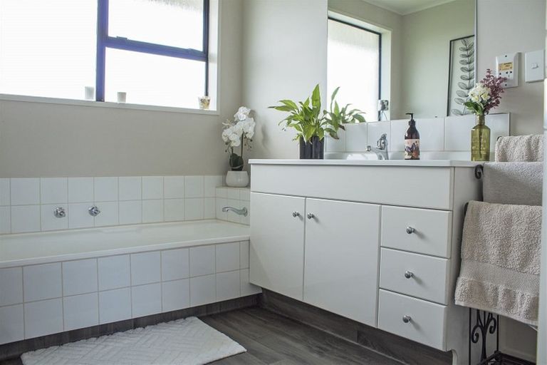 Photo of property in 13 Harris Street, Pleasant Point, 7903