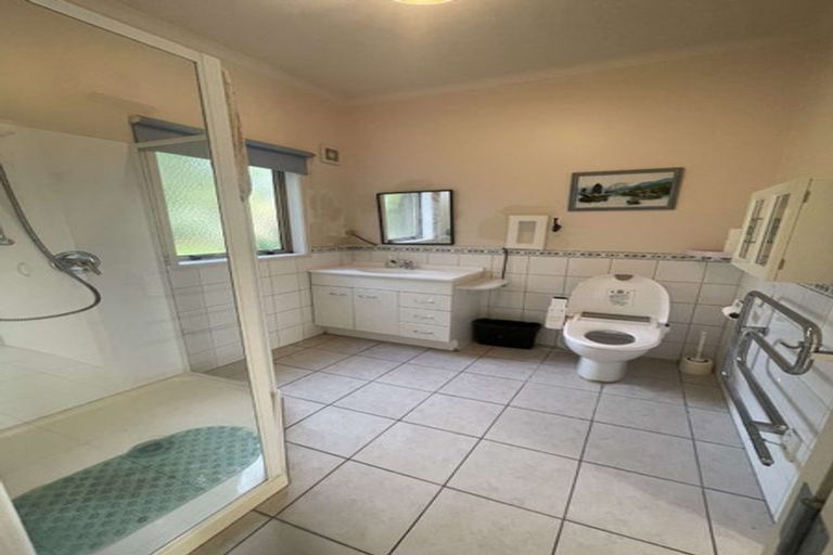 Photo of property in 5 Anzac Valley Road, Waitakere, Auckland, 0816