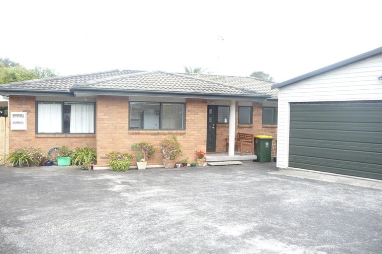 Photo of property in 1/17 Pegler Drive, Howick, Auckland, 2014
