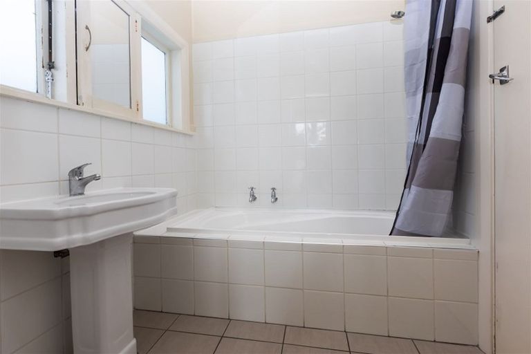 Photo of property in 166 Rutland Street, St Albans, Christchurch, 8052