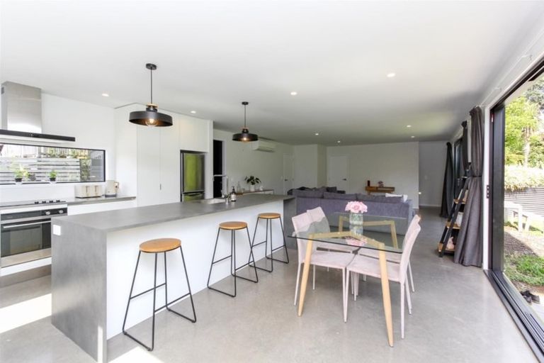 Photo of property in 32a Aubrey Street, New Plymouth, 4310