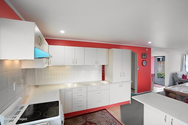 Photo of property in 6 Holborn Place, Papatoetoe, Auckland, 2025