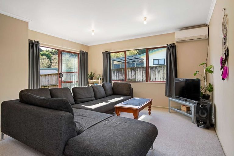 Photo of property in 28b Dingadee Street, Welcome Bay, Tauranga, 3112