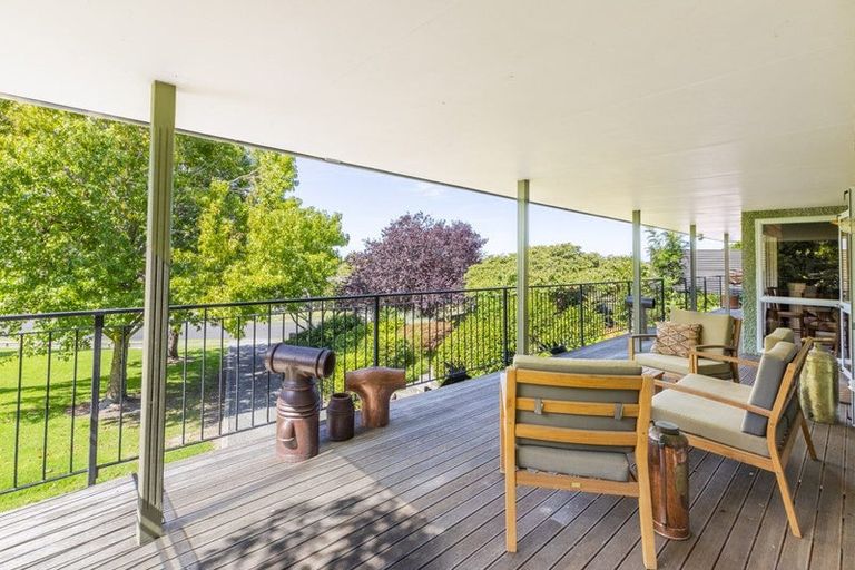 Photo of property in 43 Hetley Crescent, Taradale, Napier, 4112