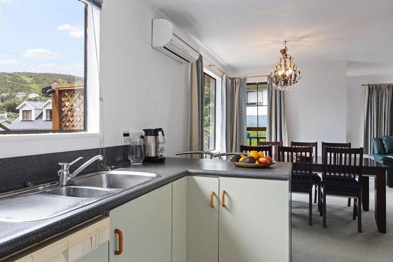 Photo of property in 52 Hathaway Avenue, Karori, Wellington, 6012