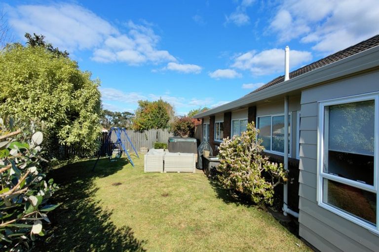 Photo of property in 74 Birdwood Road, Swanson, Auckland, 0612