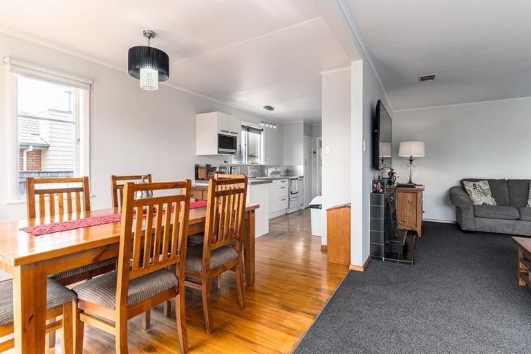 Photo of property in 130 Warwick Street, Feilding, 4702