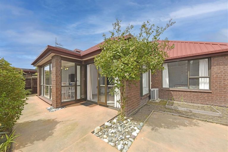 Photo of property in 3/18 Division Street, Riccarton, Christchurch, 8041