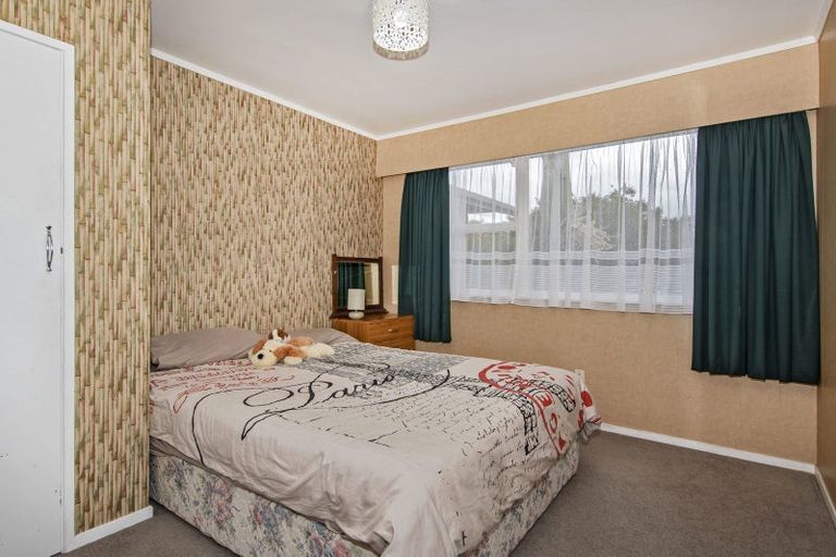 Photo of property in 16 Ranfurly Place, Te Kamo, Whangarei, 0112