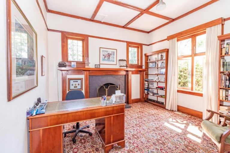 Photo of property in 2 Tulloch Street, Saint Johns Hill, Whanganui, 4500