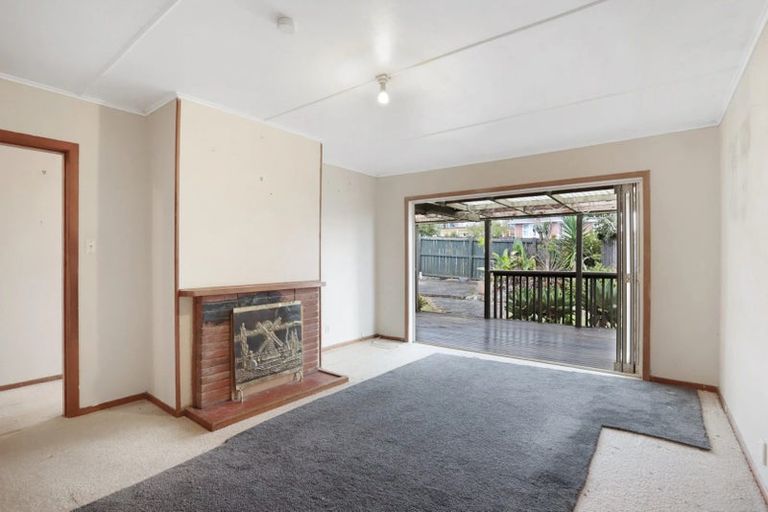 Photo of property in 53 Tiroroa Avenue, Te Atatu South, Auckland, 0610