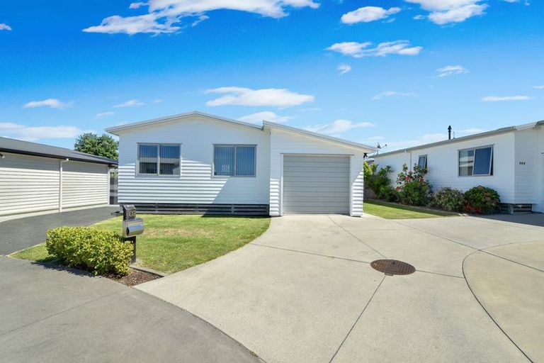 Photo of property in 11 Kamahi Crescent, Papamoa Beach, Papamoa, 3118