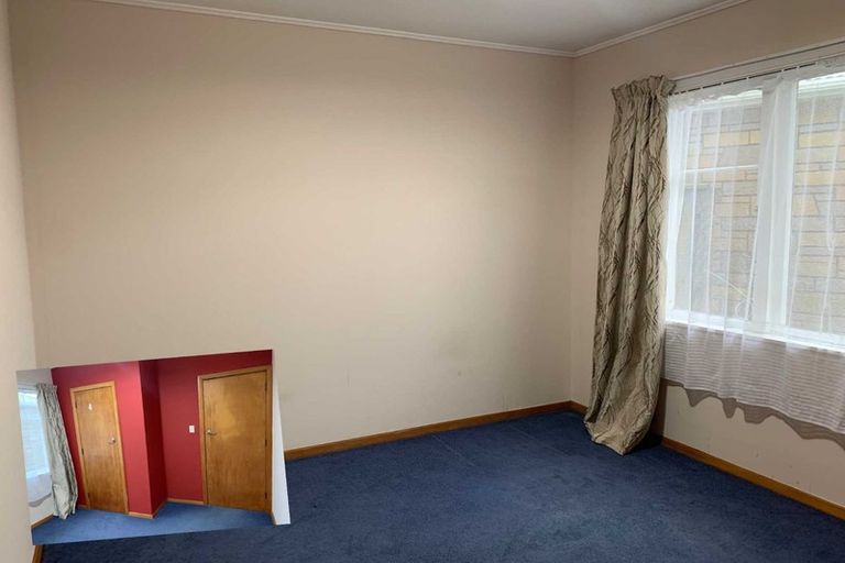 Photo of property in 129 Broderick Road, Johnsonville, Wellington, 6037