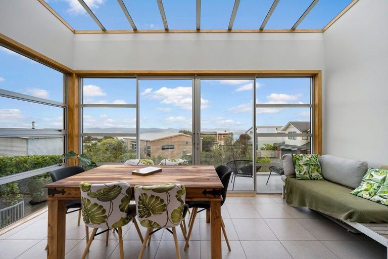 Photo of property in 2 Arakan Way, Khandallah, Wellington, 6035