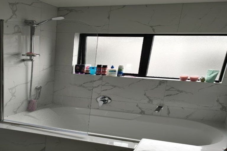 Photo of property in 24 Minhas Road, Papakura, 2110