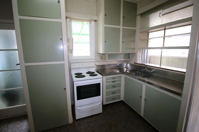 Photo of property in 34 Botanical Road, Takaro, Palmerston North, 4412