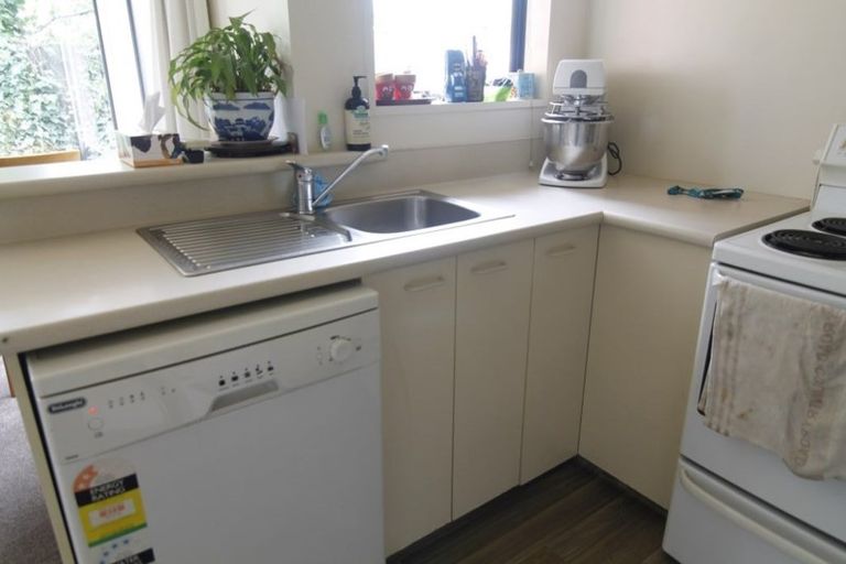 Photo of property in 31 Ballymena Drive, Belfast, Christchurch, 8051