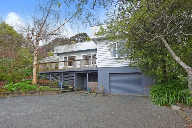 Photo of property in 3 Blue Mountains Road, Silverstream, Upper Hutt, 5019